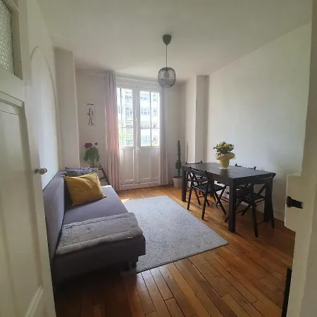 Kwatera prywatna Amplo Quarto Em