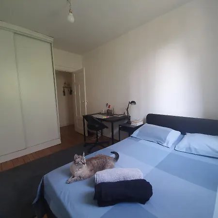 Amplo Quarto Em Paryż